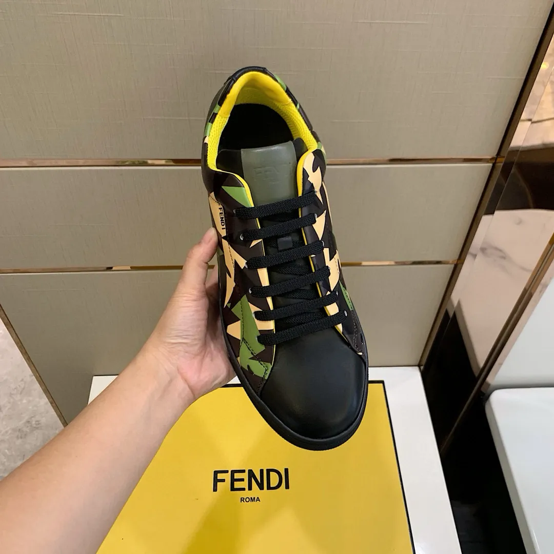 Factory Price: 380💰 Sun] FENDI Classic Comfort Men's, this sophisticated sneaker is handcrafted from soft calfskin. Mesh inner surface, ultra-light rubber material and rough outsole. This unique thin style is suitable for the casual and exquisite sensibility of this season. It is comfortable and natural on the feet. It is an everyday style for casual travel in autumn and winter! Code number: 38/44, customized 45